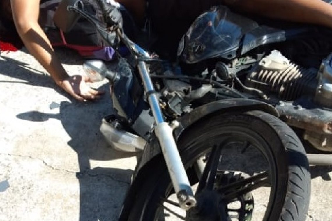 Motociclista é assassinado em cima da moto em Campos 