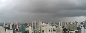 Defesa Civil emite alerta para possibilidade de chuva forte até quarta