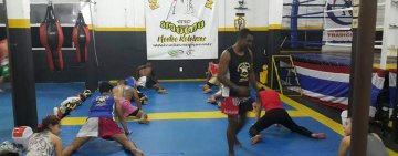 Professor de Muay Thai Campista que treinou PMs fala sobre a arte marcial