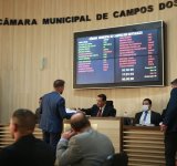 Oposição entra com denúncia no Ministério Público contra presidente da Câmara de Campos