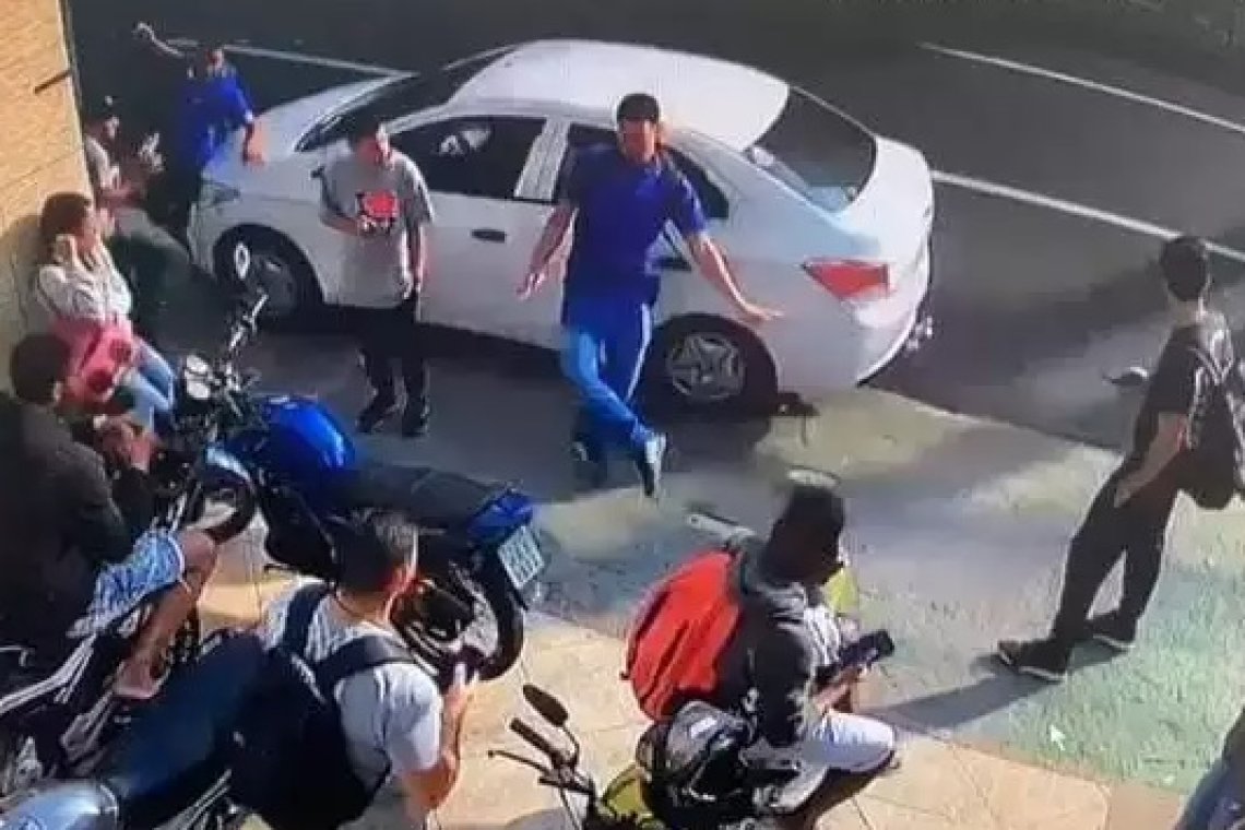 Vídeo mostra momento exato em que jovem é atropelado por motorista de app que morreu ao volante em Campos 