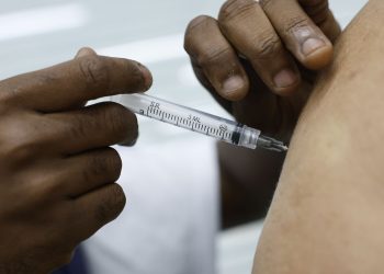 saude-realiza-dia-d-de-vacinacao-contra-a-gripe-neste-sabado