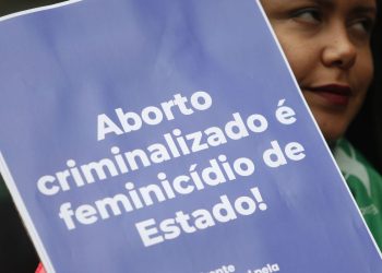 meninas-maes-passam-de-14-mil-e-so-1,1%-tiveram-acesso-a-aborto-legal