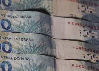 mercado-eleva-previsao-para-expansao-da-economia-para-2,02%-em-2025