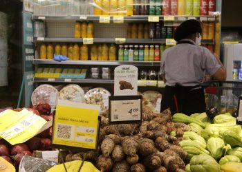 contratos-de-trabalho-por-hora-em-supermercados-aumentam-precarizacao