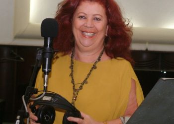 beth-carvalho-e-homenageada-no-programa-samba-na-gamboa,-da-tv-brasil