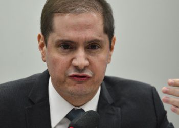 ex-agu-confirma-ao-supremo-consulta-de-bolsonaro-para-reverter-urnas