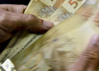 Aposentados do INSS que ganham mais que o mínimo começam a receber 13º