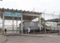 Assistente social de Campos é presa ao tentar entrar no presídio com nove celulares