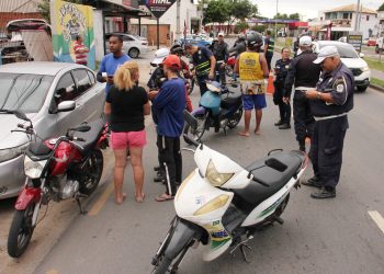 Guarda de Campos, IMTT e PM apreendem 23 motos e dois carros em blitz