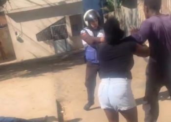 Campos: perseguição termina com policial agredido e morador do Santa Helena baleado