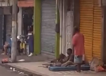 Moradores de rua lotam Centro de Campos e geram insegurança à população