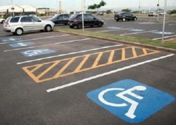 Pessoas com deficiência terão gratuidade em estacionamentos por 30 minutos no Estado do Rio