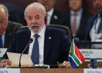 lula-critica-incentivos-financeiros-ao-setor-de-combustiveis-fosseis