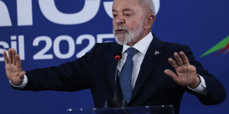 divergencia-politica-sobre-iof-e-propria-da-democracia,-diz-lula