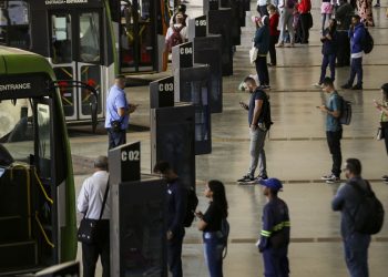 pesquisa-identifica-20,5-milhoes-de-brasileiros-sem-acesso-a-internet