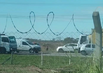 Perseguição da PRF termina com mulher presa e comparsa procurado à margem da BR-101