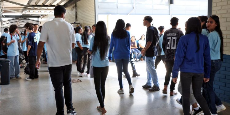 pe-de-meia:-nascidos-em-novembro-e-dezembro-recebem-5a-parcela