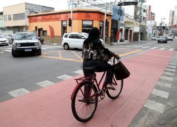 Guarda de Campos orienta população sobre as regras das ciclofaixas