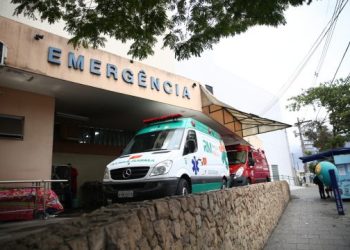 Morador de rua pega R$ 80, não paga e é esfaqueado em Campos