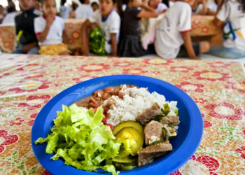 investimento-global-em-merenda-dobra-e-alimenta-80-milhoes-a-mais-–-jovem-pan