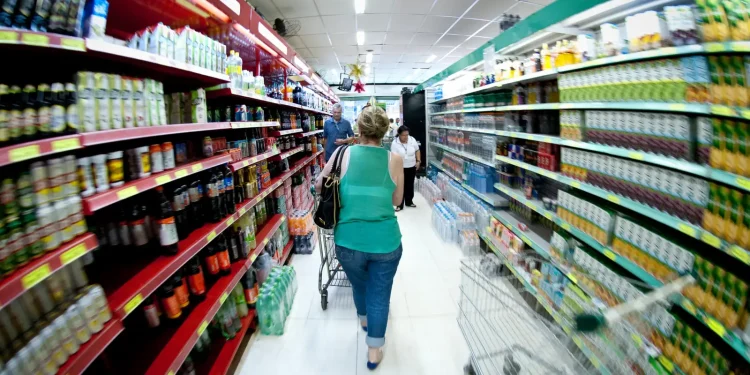 sp:-cesta-basica-tem-queda-puxada-por-melhora-no-valor-de-proteinas
