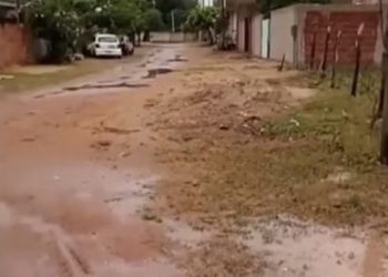 Moradores de bairro em São João da Barra reclamam de abandono por parte da prefeitura