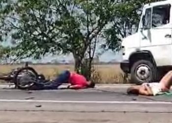 Acidente deixa casal ferido próximo ao Shopping Estrada