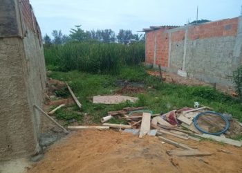Polícia Ambiental identifica construções irregulares na praia de Farol de São Thomé