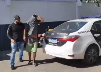 Ex-presidiário volta pra prisão após espancar companheira em Campos