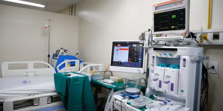 sus-fara-cirurgia-de-cancer-de-prostata-por-robo