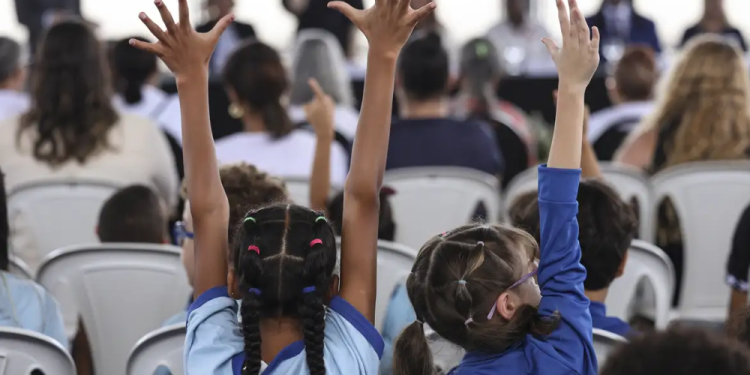 mais-brincadeira,-menos-tela:-confira-dicas-para-uma-infancia-saudavel-–-jovem-pan