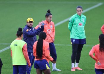selecao-feminina-realiza-primeiro-treino-para-amistosos-na-europa