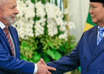brasil-e-indonesia-firmam-acordos;-lula-confirma-candidatura-em-2026