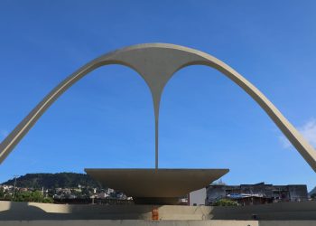 liesa-vai-colocar-a-venda-ingressos-para-frisas-no-sambodromo