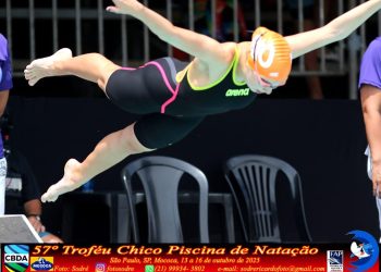 Nicole de Thuin conquista medalha de prata no Campeonato Internacional Infanto Juvenil de Natação