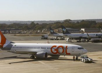 idoso-de-74-anos-morre-em-voo-da-gol-apos-temperatura-dentro-da-cabine-chegar-a-32o-–-jovem-pan