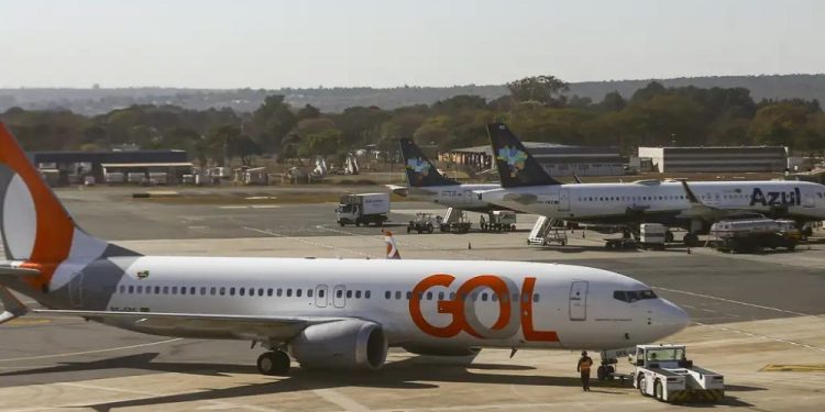idoso-de-74-anos-morre-em-voo-da-gol-apos-temperatura-dentro-da-cabine-chegar-a-32o-–-jovem-pan
