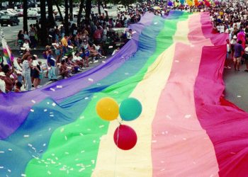 ha-30-anos,-marcha-no-rio-inaugurava-paradas-do-orgulho-lgbt-no-brasil