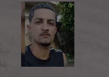 Jovem morre ao colidir moto com carroça na praia de Grussaí