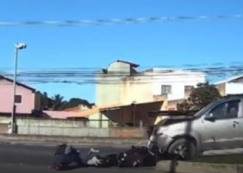 Acidente na Campos-Farol deixa ciclista e garupa de bike elétrica feridos