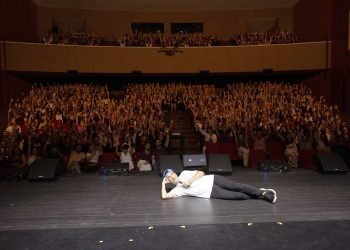 Rafael Portugal lota Trianon com duas sessões do show “Tô só desabafando”