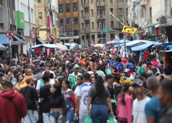 Silva, Santos, Oliveira, Souza e Pereira são os sobrenomes mais populares do Brasil