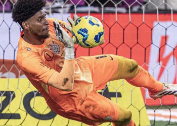 corinthians-e-vasco-avancam-nos-penaltis-e-decidem-a-copa-do-brasil