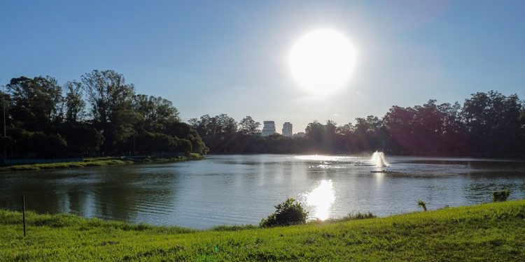 verao-comeca-neste-domingo-com-previsao-de-calor-e-menos-chuva-–-jovem-pan