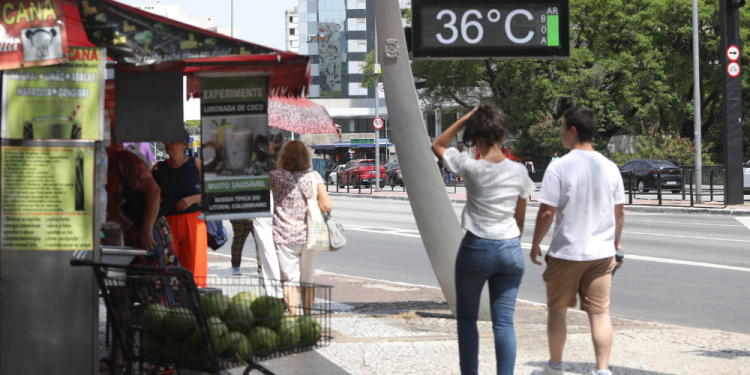 sao-paulo-pode-registrar-recorde-historico-de-calor-para-dezembro-neste-natal-–-jovem-pan