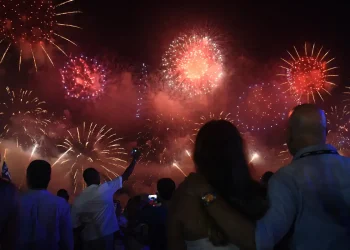 queima-de-fogos-pode-desencadear-crise-sensorial-em-autistas