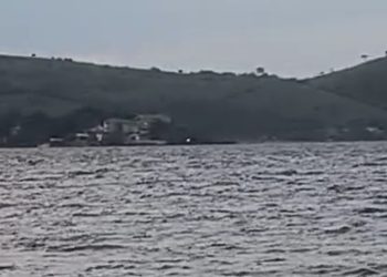 Filho desaparece ao entrar na Lagoa de Cima com o pai em colchão inflável