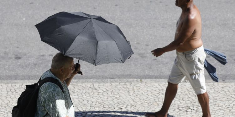 rio-de-janeiro-pode-chegar-a-39oc-no-domingo