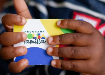 caixa-paga-bolsa-familia-a-beneficiarios-com-nis-de-final-4